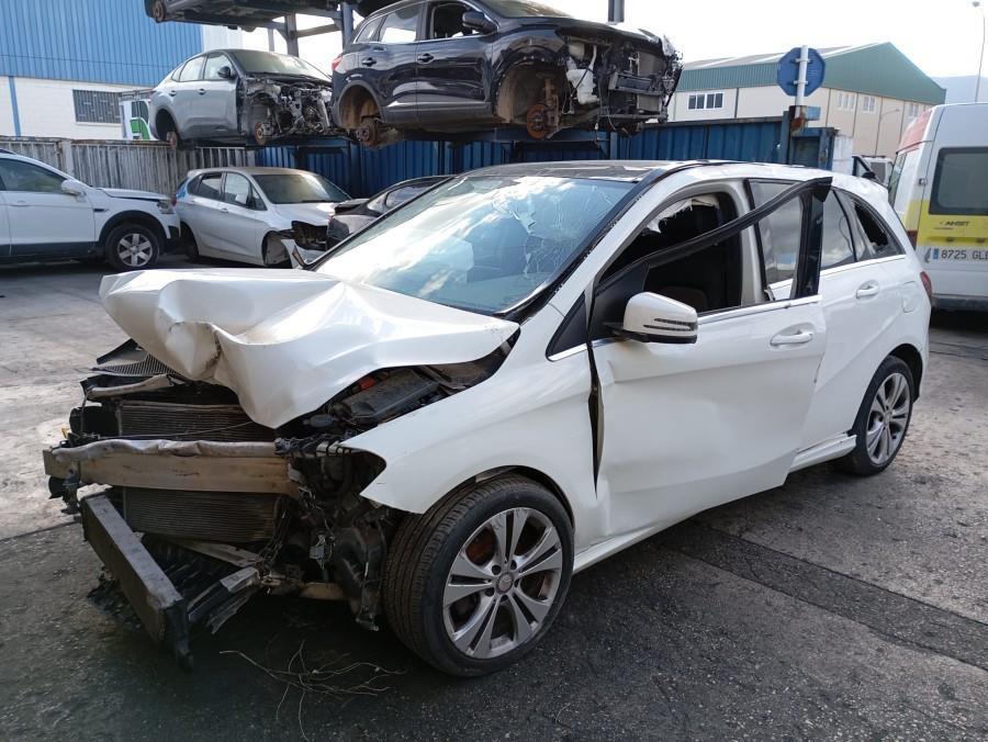 PILOTO-TRASERO-DERECHO-PORTON-MERCEDES-CLASE-B-W246-180-CDI-109CV-Ano-2016-Auto-Desguace-Luque