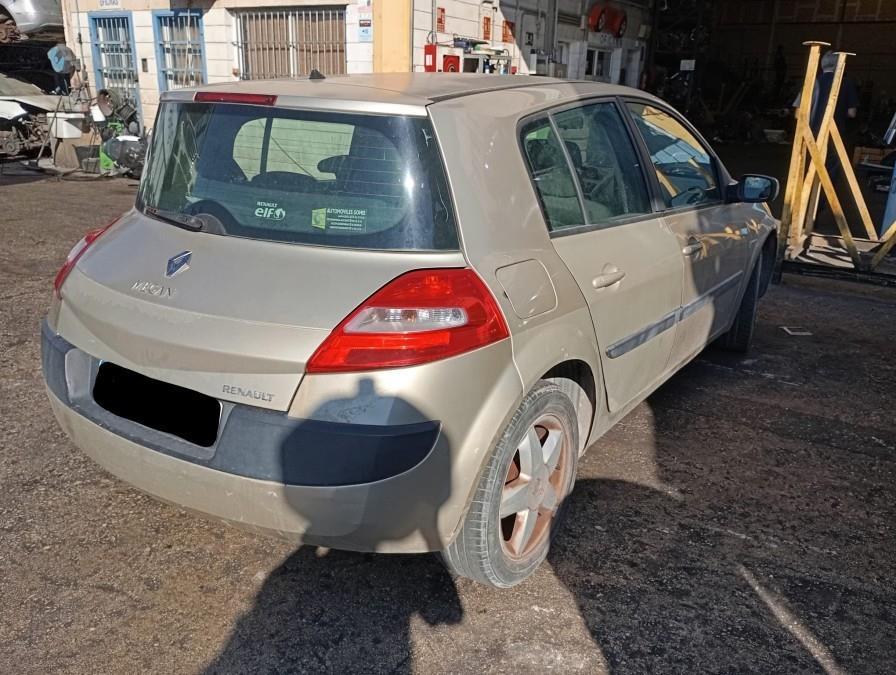 PILOTO-TRASERO-DERECHO-RENAULT-MEGANE-II-BERILINA-5P-1-6-16V-113CV-Ano-2007-Auto-Desguace-Luque