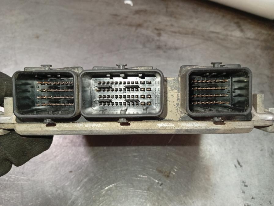 CENTRALITA-DE-MOTOR-PEUGEOT-807-2-0-HDI-FAP-107CV-Ano-2003-Auto-Desguace-Luque