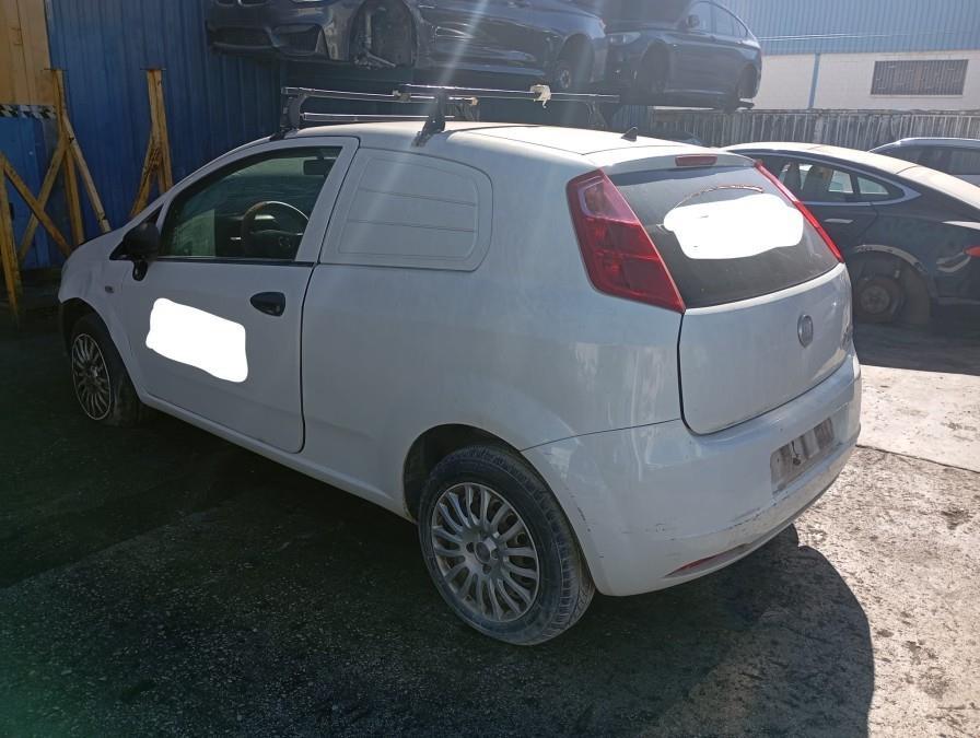 MOTOR-COMPLETO-FIAT-GRANDE-PUNTO-1-3-JTD-75CV-Ano-2012-Auto-Desguace-Luque