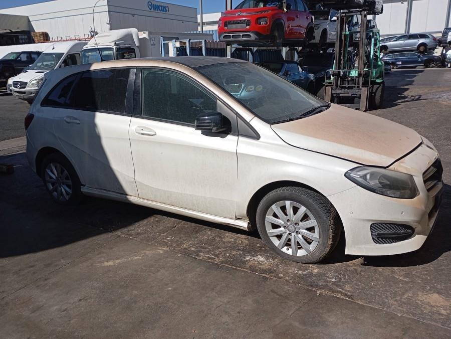 FARO-DELANTERO-DERECHO-MERCEDES-CLASE-B-W246-180-CDI-109CV-Ano-2015-Auto-Desguace-Luque