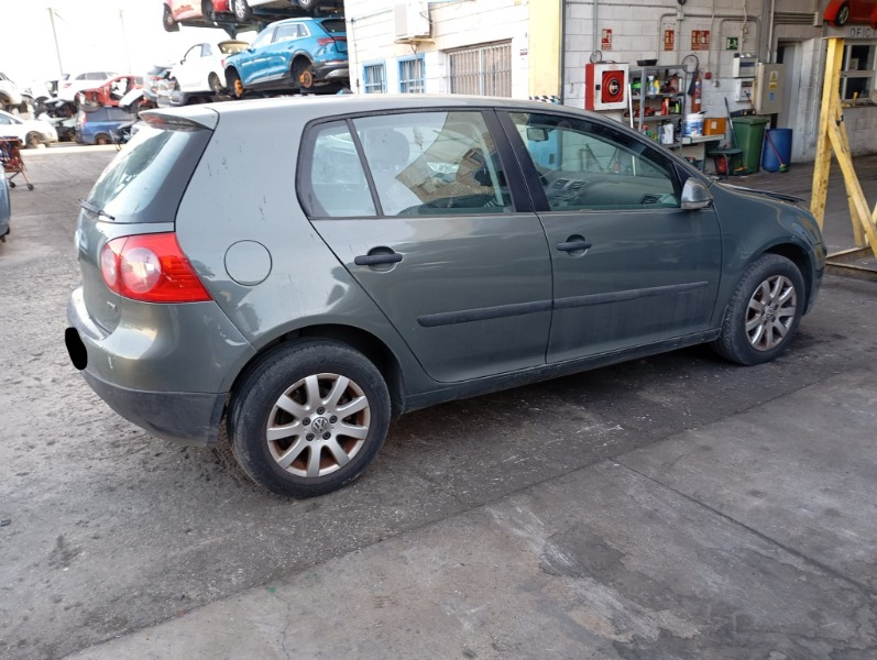 Imagen vehículo DESPIECE COMPLETO DE VOLKSWAGEN GOLF V BERLINA (1K1) 1.9 TDI (105CV) DEL AÑO 2004 - Auto-Desguace Luque Imagen vehículo DESPIECE COMPLETO DE VOLKSWAGEN GOLF V BERLINA (1K1) 1.9 TDI (105CV) DEL AÑO 2004 - Auto-Desguace Luque