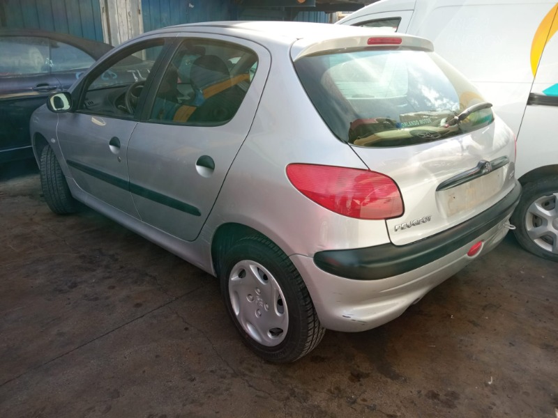 Imagen vehículo DESPIECE COMPLETO DE PEUGEOT 206 BERLINA 1.9D (69CV) - Auto-Desguace Luque