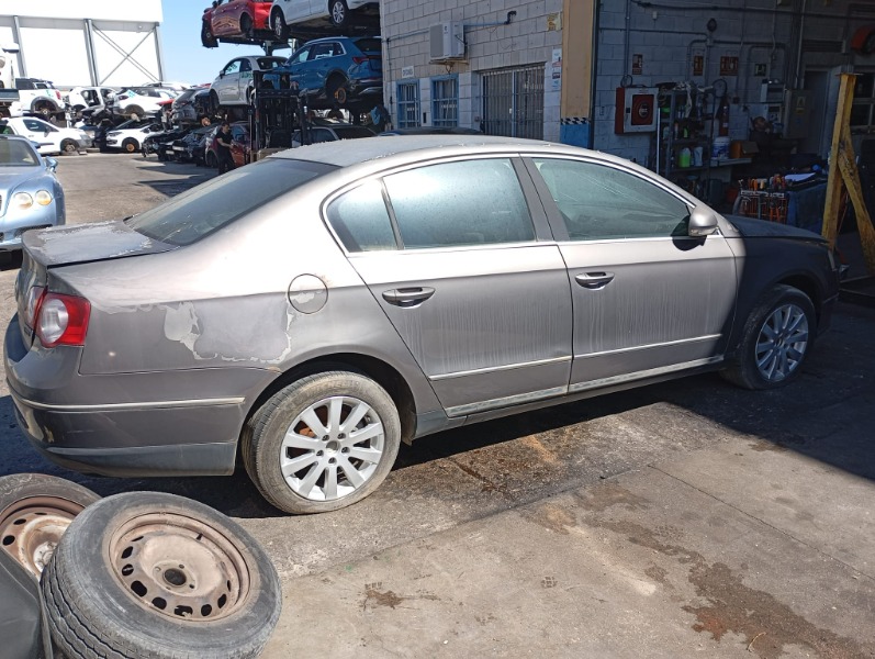 Imagen vehículo DESPIECE COMPLETO DE VOLKSWAGEN PASSAT (3C2) 2.0TDI (140CV) DEL AÑO 2005 - Auto-Desguace Luque Imagen vehículo DESPIECE COMPLETO DE VOLKSWAGEN PASSAT (3C2) 2.0TDI (140CV) DEL AÑO 2005 - Auto-Desguace Luque