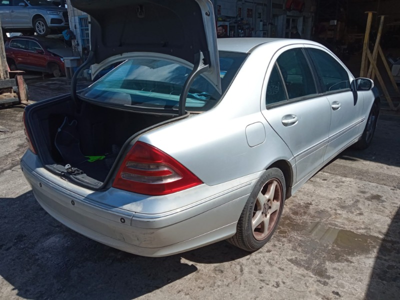 Imagen vehículo DESPIECE COMPLETO DE MERCEDES CLASE C W203 BERLINA 2.7 CDI 20V CAT (170 CV) DEL AÑO 2002 - Auto-Desguace Luque