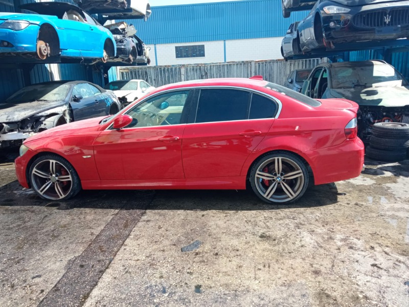 Imagen vehículo DESPIECE COMPLETO DE BMW SERIE 3 (E90) 2.0 16V CAT (150 CV) DEL AÑO 2006 - Auto-Desguace Luque