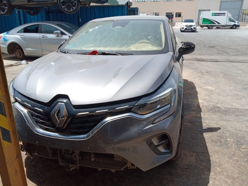 Imagen vehículo DESPIECE COMPLETO DE RENAULT CAPTUR II 1.3 TCE (140 CV) DEL AÑO 2022 - Auto-Desguace Luque