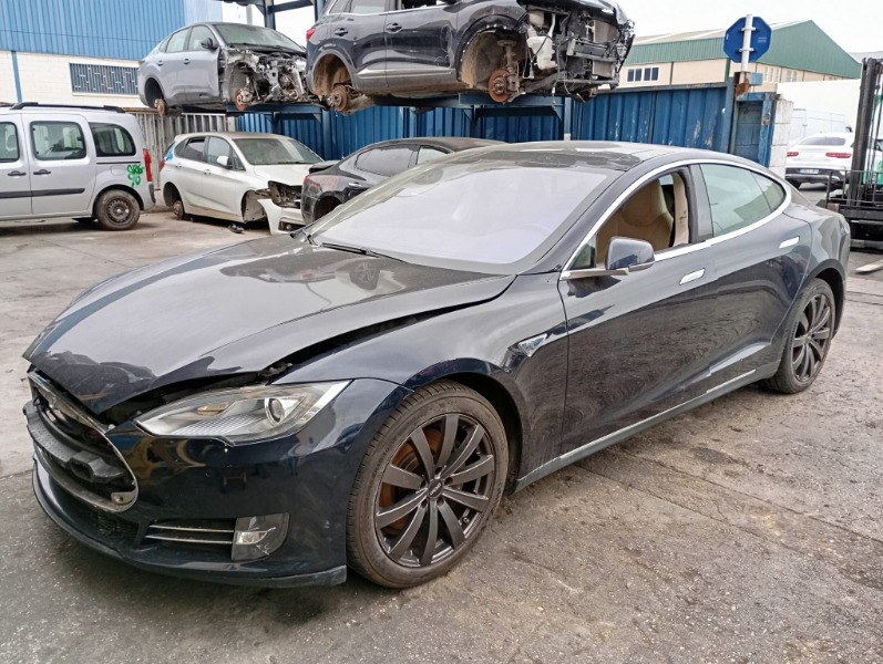 Imagen vehículo DESPIECE COMPLETO DE TESLA MODEL S ELECTRICO 270KW DEL AÑO 2013 - Auto-Desguace Luque