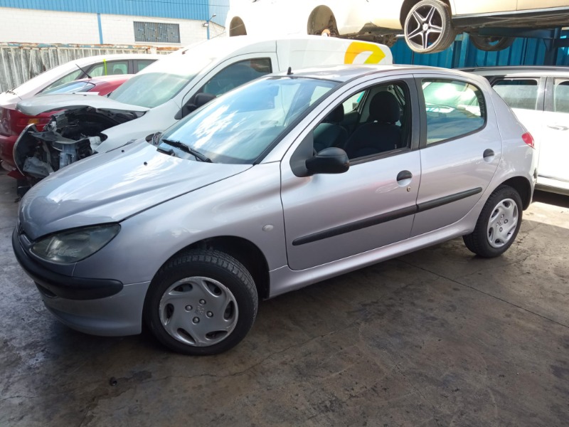 Imagen vehículo DESPIECE COMPLETO DE PEUGEOT 206 BERLINA 1.9D (69CV) - Auto-Desguace Luque