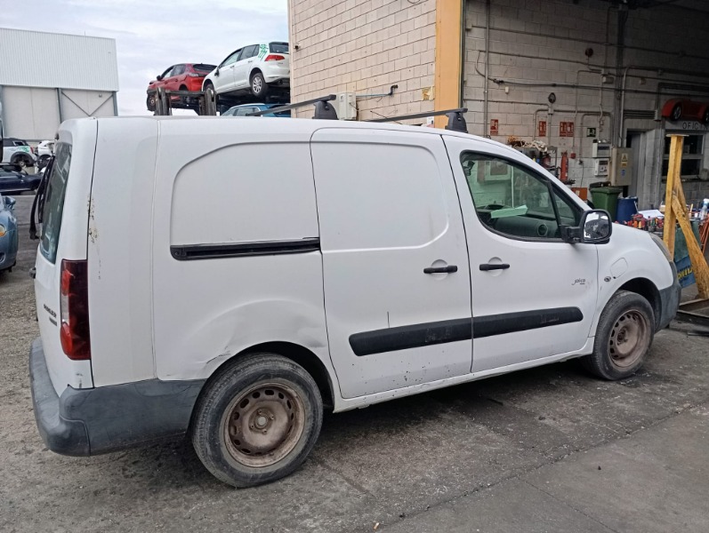 Imagen vehículo DESPIECE COMPLETO DE PEUGEOT PARTNER ELECTRICO DEL AÑO 2017 - Auto-Desguace Luque Imagen vehículo DESPIECE COMPLETO DE PEUGEOT PARTNER ELECTRICO DEL AÑO 2017 - Auto-Desguace Luque