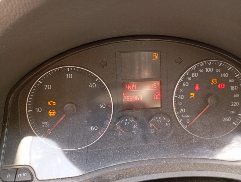 Imagen vehículo DESPIECE COMPLETO DE VOLKSWAGEN GOLF V BERLINA (1K1) 1.9 TDI (105CV) DEL AÑO 2004 - Auto-Desguace Luque Imagen vehículo DESPIECE COMPLETO DE VOLKSWAGEN GOLF V BERLINA (1K1) 1.9 TDI (105CV) DEL AÑO 2004 - Auto-Desguace Luque