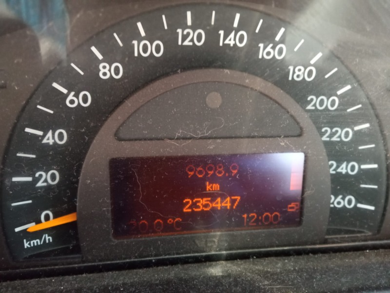 Imagen vehículo DESPIECE COMPLETO DE MERCEDES CLASE C W203 BERLINA 2.7 CDI 20V CAT (170 CV) DEL AÑO 2002 - Auto-Desguace Luque