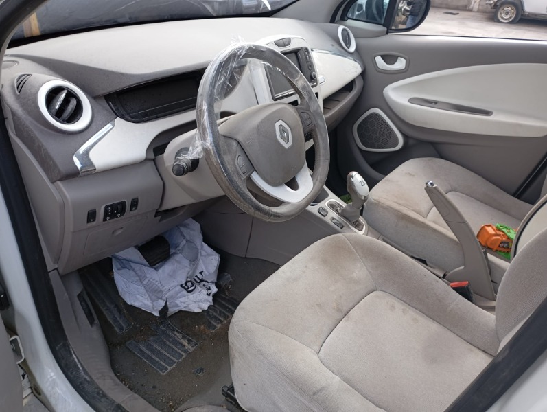 Imagen vehículo DESPIECE COMPLETO DE RENAULT ZOE ELECTRICO DEL AÑO 2015 - Auto-Desguace Luque