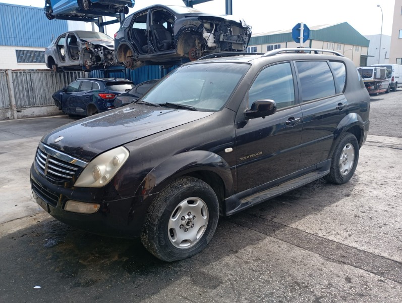 Imagen vehículo DESPIECE COMPLETO DE SSANGYONG REXTON 2.7D DEL AÑO 2005 - Auto-Desguace Luque