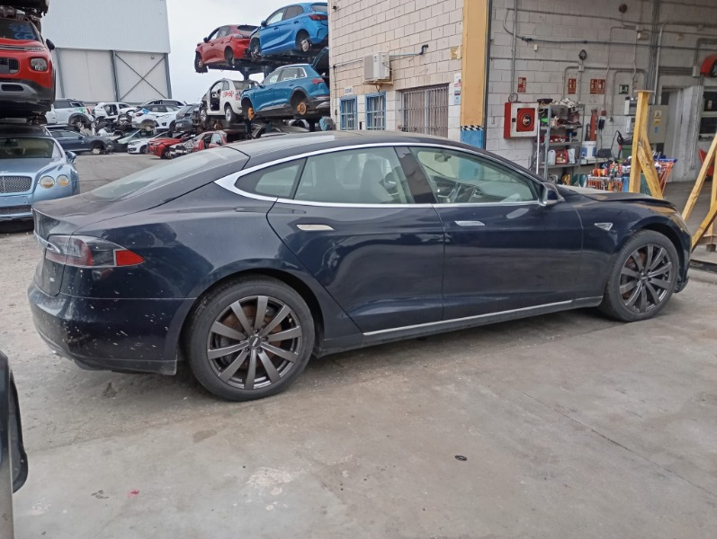 Imagen vehículo DESPIECE COMPLETO DE TESLA MODEL S ELECTRICO 270KW DEL AÑO 2013 - Auto-Desguace Luque