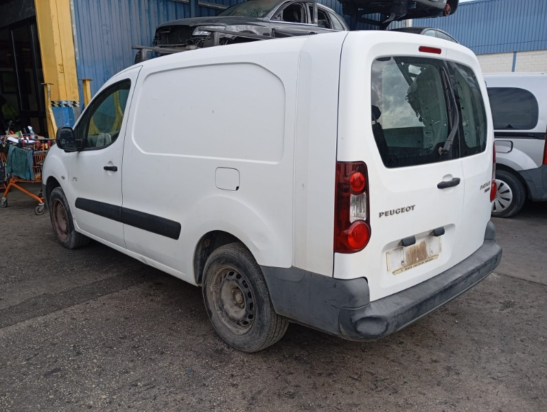 Imagen vehículo DESPIECE COMPLETO DE PEUGEOT PARTNER ELECTRICO DEL AÑO 2017 - Auto-Desguace Luque Imagen vehículo DESPIECE COMPLETO DE PEUGEOT PARTNER ELECTRICO DEL AÑO 2017 - Auto-Desguace Luque