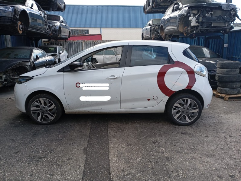 Imagen vehículo DESPIECE COMPLETO DE RENAULT ZOE ELECTRICO DEL AÑO 2015 - Auto-Desguace Luque