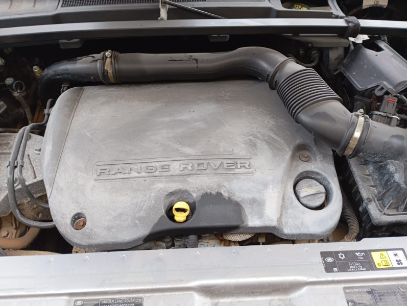 Imagen vehículo DESPIECE COMPLETO DE LAND ROVER EVOQUE 2.2TD4 DEL AÑO 2013 - Auto-Desguace Luque Imagen vehículo DESPIECE COMPLETO DE LAND ROVER EVOQUE 2.2TD4 DEL AÑO 2013 - Auto-Desguace Luque
