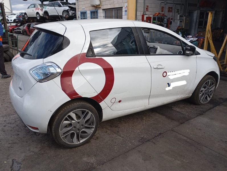 Imagen vehículo DESPIECE COMPLETO DE RENAULT ZOE ELECTRICO DEL AÑO 2015 - Auto-Desguace Luque