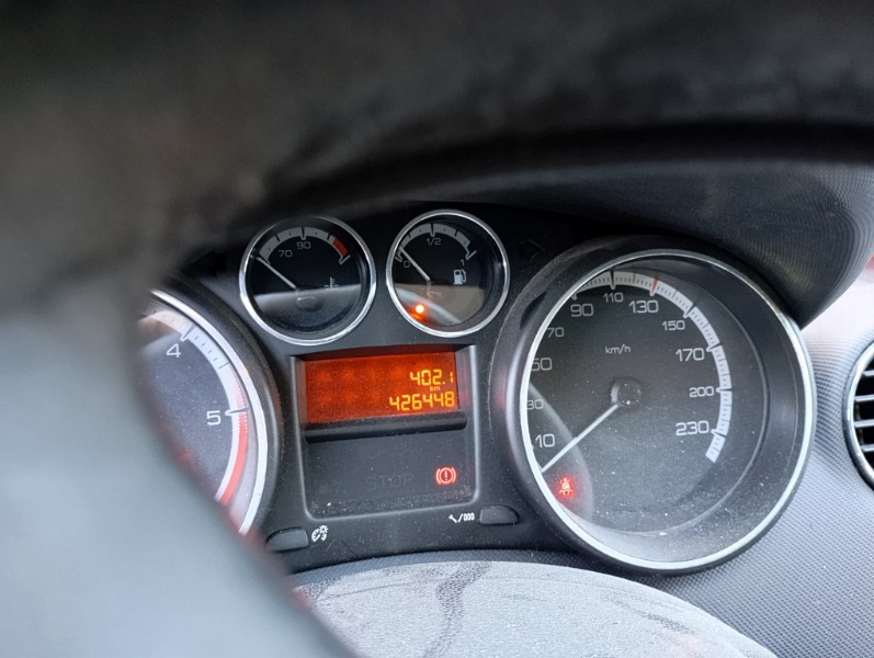 Imagen vehículo DESPIECE COMPLETO DE PEUGEOT 308 1.6HDI FAP CAT (109CV) DEL AÑO 2009 - Auto-Desguace Luque