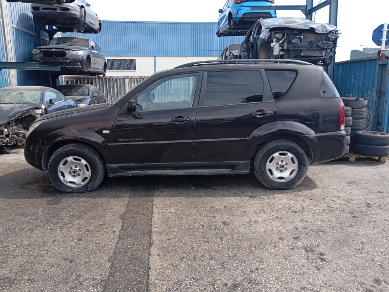 Imagen vehículo DESPIECE COMPLETO DE SSANGYONG REXTON 2.7D DEL AÑO 2005 - Auto-Desguace Luque